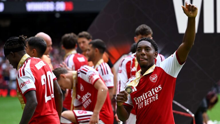 อาร์เซน่อลดูเหนือชั้นกว่าคู่แข่งหลังคว้า Community Shield พาร์ดิวชื่นชมทีมมีความต่อเนื่องและขุมกำลังแน่น