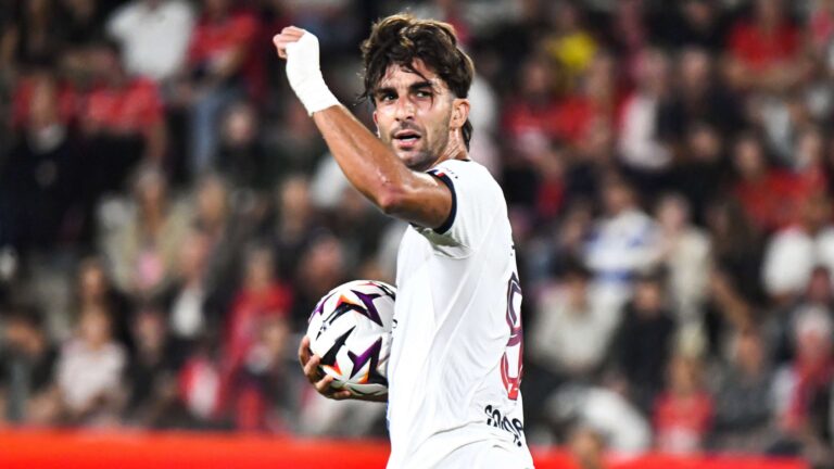 เฟร์ราน ตอร์เรสฮีโร่เปิดตัวลงสนามสำรอง ยิงสองประตูช่วย PSG ตามตีเสมอ Rennes 2-2 ประเดิมลีกเอิง