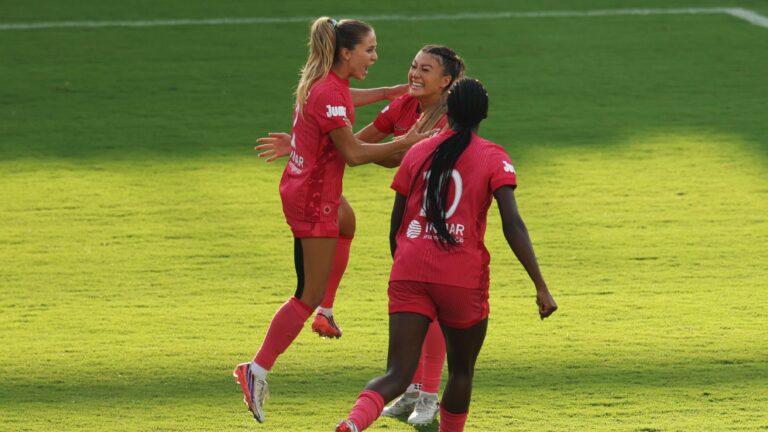 จัดอันดับพลังงานบอลหญิง NWSL ประเดิม Orlando Pride ปลุกความหวัง กอธแธม เอฟซี ยังคงนำ แต่ฟอร์มสะดุด ขณะที่ แอชลีย์ ซานเชซ ก้าวขึ้นนำดาวซัลโว