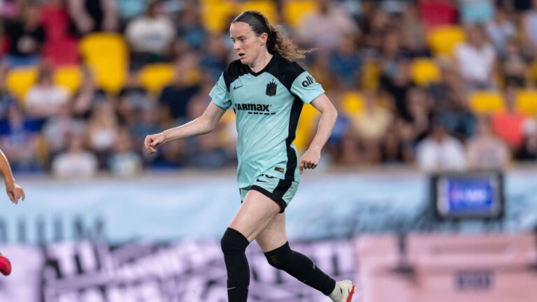 โรส ลาเวลล์ บาดเจ็บศีรษะในแมตช์ NWSL ระหว่าง กอธัม เอฟซี กับ แองเจิล ซิตี้