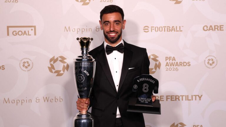 บรูโน เฟร์นันเดส คว้ารางวัลนักเตะยอดเยี่ยม PFA ประจำฤดูกาล 2025-26 พร้อมเผยโหวตให้ผู้เล่นอาร์เซนอล