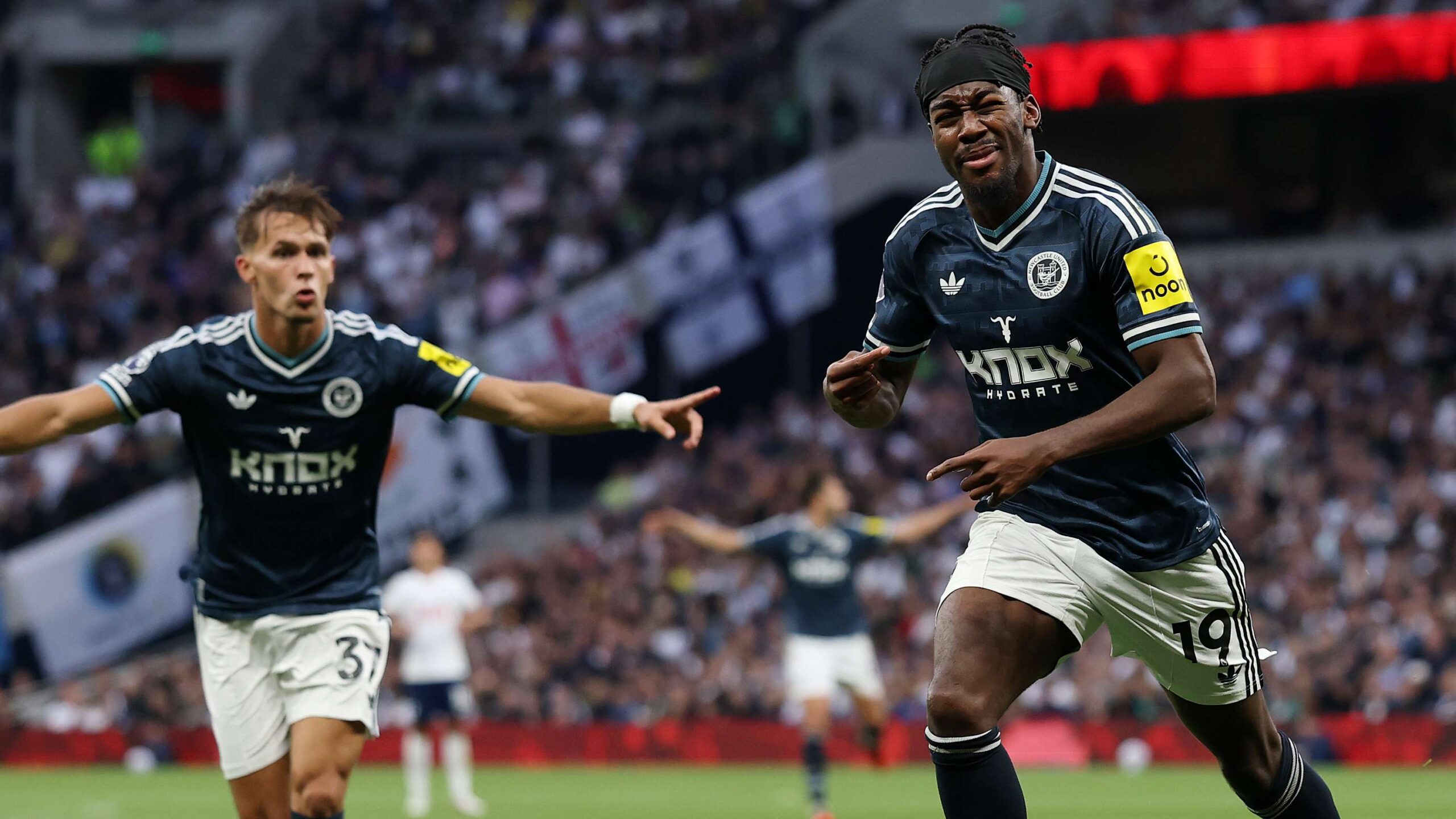 มัทเทียส ไยส์เซิล เปิดฉากคุมทัพ นิวคาสเซิล บุกชนะ สเปอร์ส 2-0