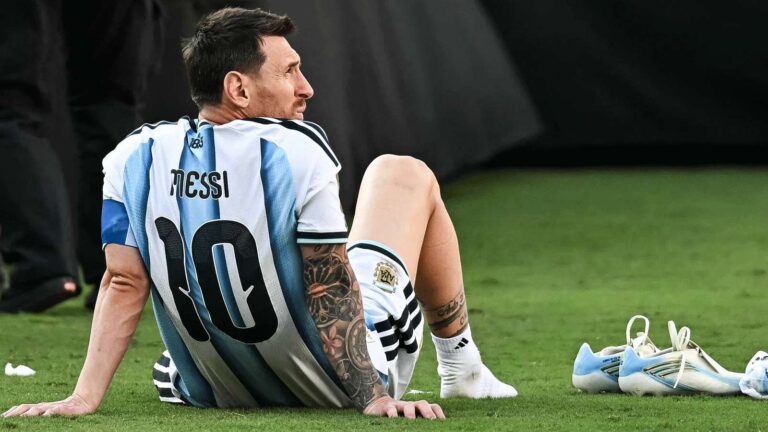 ลิโอเนล เมสซี ประกาศรีไทร์ทีมชาติ หลังพาอาร์เจนตินาพ่ายสเปนในชิงฟุตบอลโลก