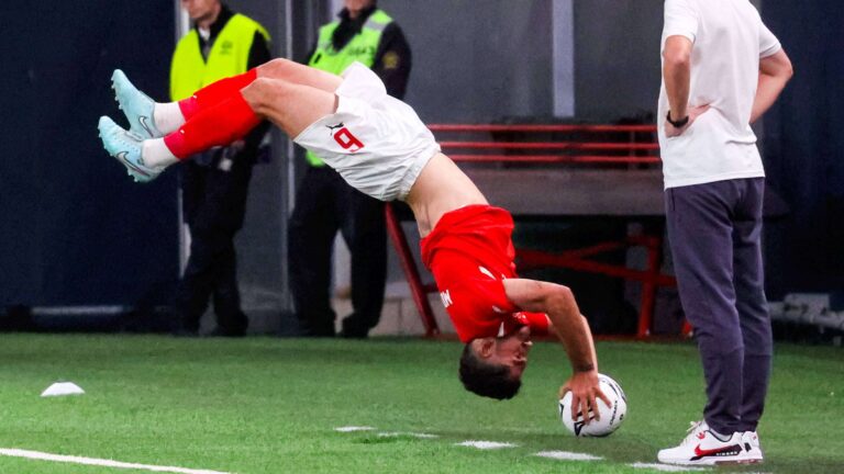 ทุ่มบอลฟลิปอลังการของนาดีร์ โมฮามมาดี ปิดเกม คอสตรอม บดชนะ โรเตอร์ 1-0