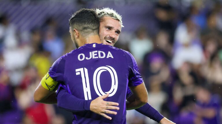 อองตวน กรีซมันน์ โชว์ฟอร์มร้อน พา ออร์แลนโด ซิตี้ บด ทรอนโต้ เอฟซี 3-0