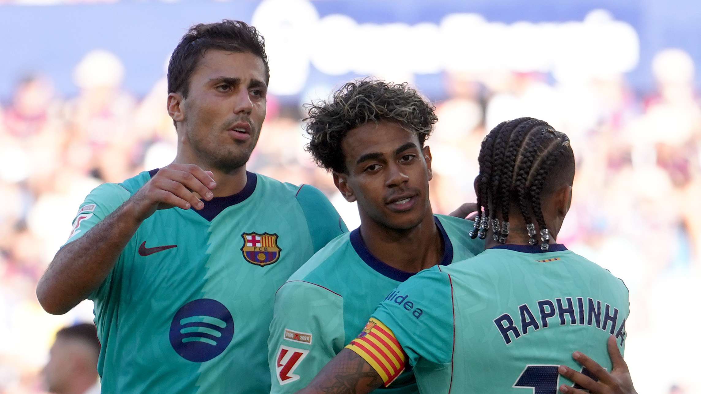 ลามีน ยามาล เทียบสถิติเมสซี บาร์เซโลนาถล่ม เลบันเต้ 4-2