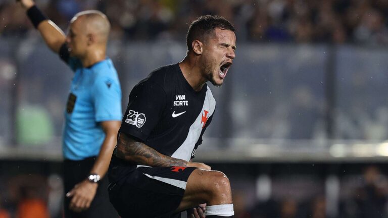 คูตินโญ่ เซ็นสัญญากับซานโตส เปิดเผยว่า เนย์มาร์ชักชวนให้กลับมาคืนสนาม