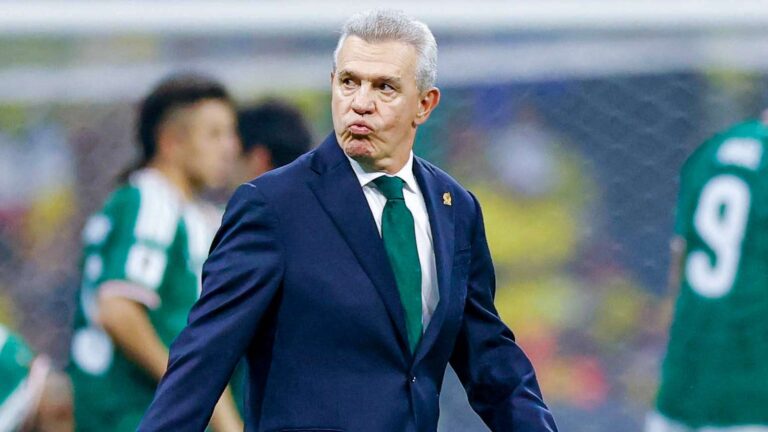 บาเลนเซียเปิดการพูดคุยกับ ฆาเวียร์ อากีร์เร อดีตกุนซือทีมเม็กซิโก เพื่อหาผู้จัดการทีมคนใหม่