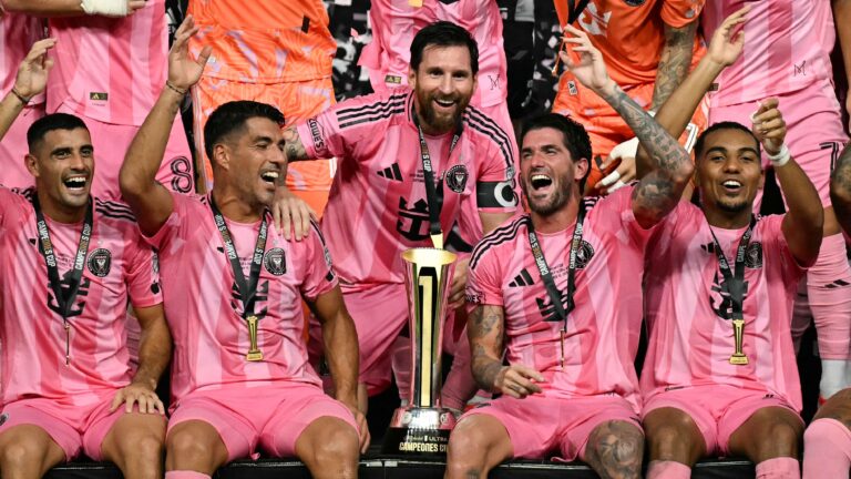 เมสซีทำสถิติ 100 ประตูให้ อินเตอร์ ไมอามี คว้าแชมป์ Campeones Cup ด้วยชัยชนะเหนือ ครูซ อาซูล
