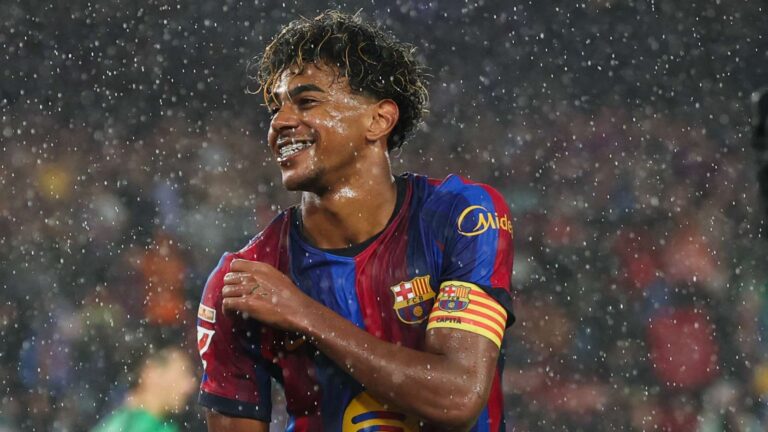 ลามีน ยามาล ถูกหนุนหลังในการลุ้น Ballon d'Or 2026 พร้อมเปรียบเทียบกับ เมสซี่