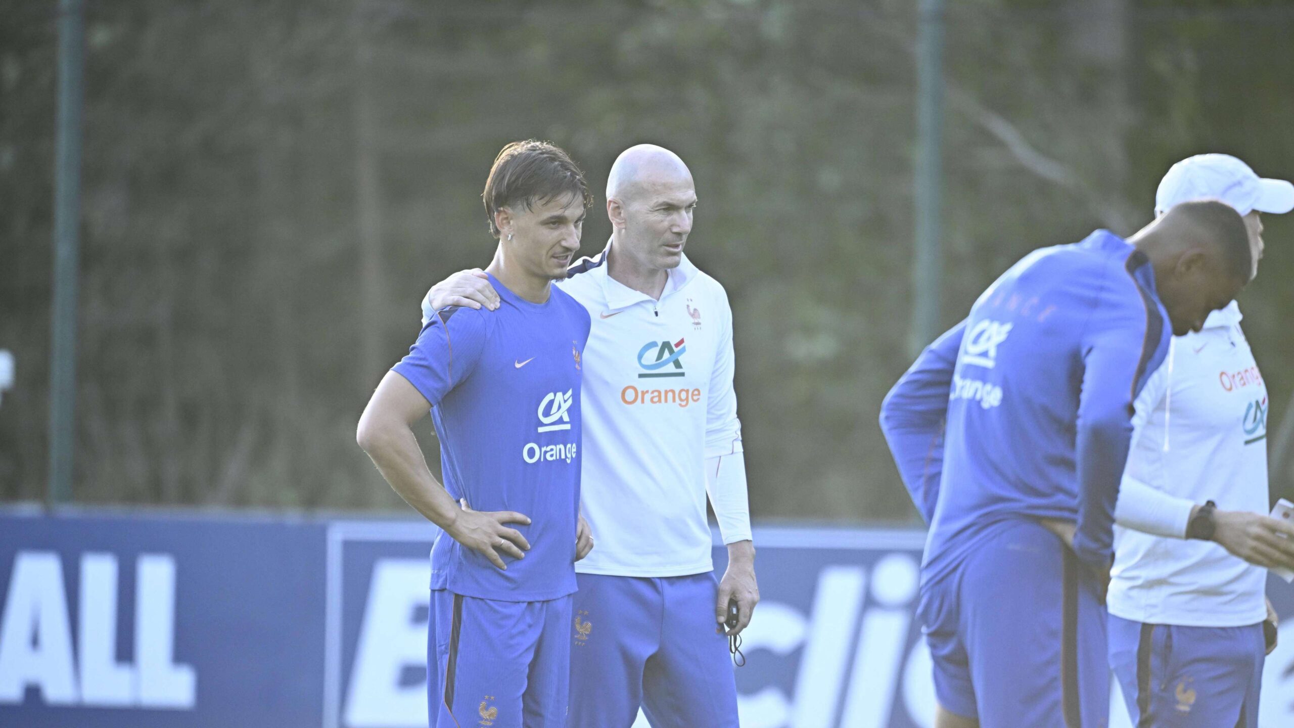 เอสเตบัน เลปอลเผยประสบการณ์ซ้อมกับ ซีเนอดีน ซิดานในแคมป์ทีมชาติฝรั่งเศส