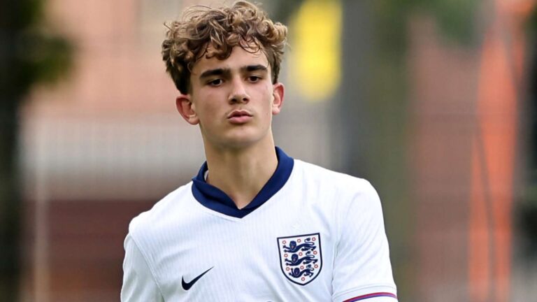 แม็กซ์ ดาวแมน ดาวรุ่งอาร์เซนอลถูกไล่ในเกมอังกฤษชุด U-19 พบสหรัฐ