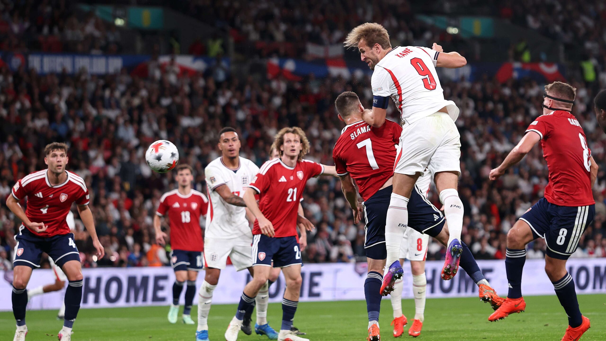 แฮร์รี เคน ยิงสองประตูพาอังกฤษถล่มเช็ก 3-0 ที่เวมบลีย์ ฉลองลงเล่นทีมชาติครบ 125 นัด พร้อมทำสถิติยิงรวม 91 ประตู