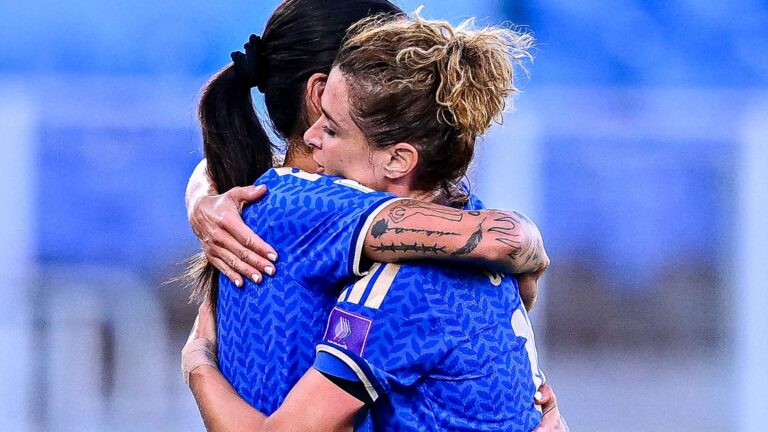 เพลย์ออฟฟุตบอลโลก: ทีมชาติอิตาลีหญิง เอาชนะเบลารุส 2-0 ในทบิลซี ผ่านเข้าสู่รอบสอง